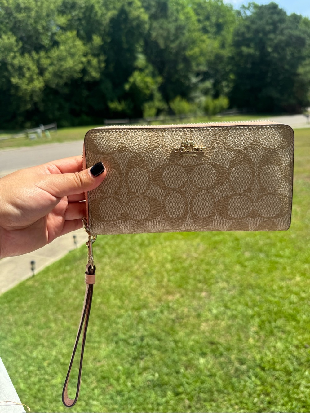 NWT Coach Signature Long Zip Around Wallet/Wristlet